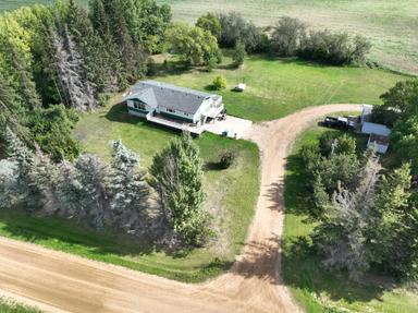 Photo of 5 bedroom, 2 bath home on 9.98 acres in Athabasca County - 1