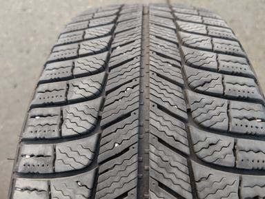 Photo of Michelin X-Ice Xi3 winter tires 225/55/17 - 1