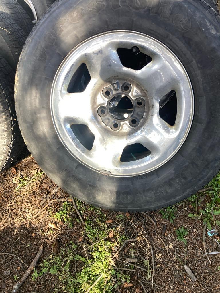 Photo of set of 4   17in F150 chrome rims 