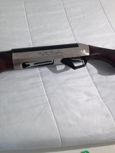 Photo of Benelli Super Black Eagle II Limited Edition 12 gauge Shotgun - 2