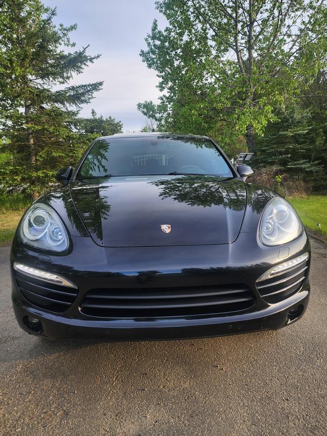 Photo of 2012 Porsche Cayenne V-6, AWD, 1 Owner, Great shape, Low Km