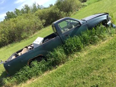 Photo of OLD 1993 Toyota T-100 pickup truck 3.0 Litre engine - 1