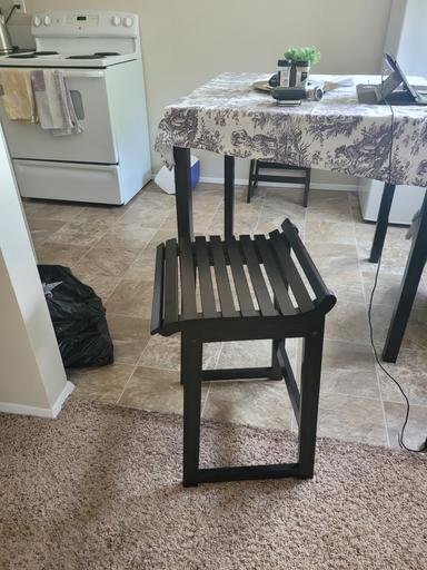 Photo of Pub style table with 4 chairs - 2