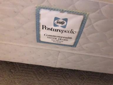 Photo of I deliver 2002 mattress sealy posturepedic. - 2