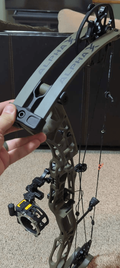 Photo of Hoyt Alpha X - 2