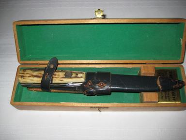 Photo of PUMA KNIFE  WITH SHEADE & WOOD CASE - 1