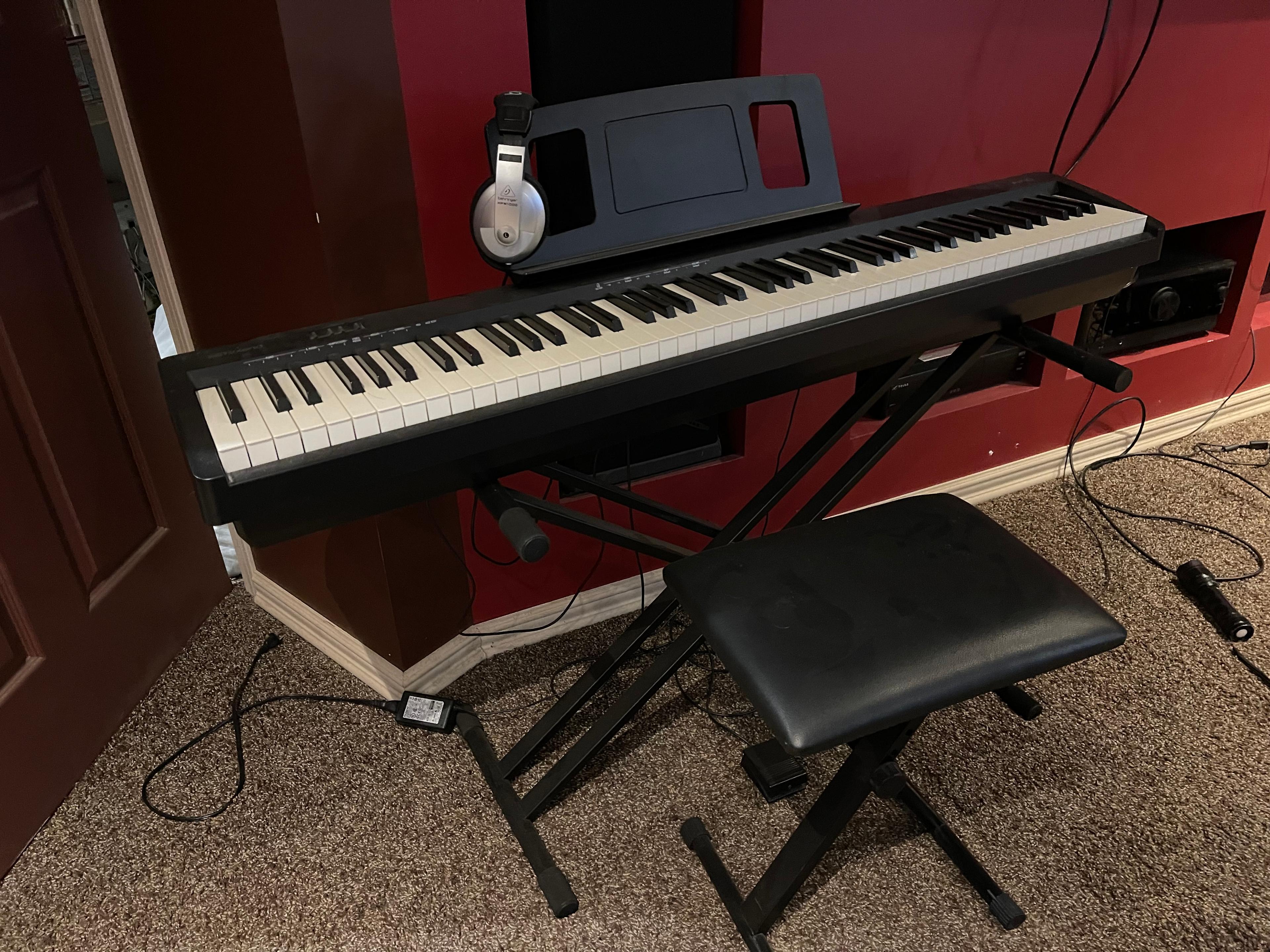 Photo of Roland FP-10 Keyboard Piano full 88 keys