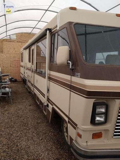 Photo of 1985 Vanguard Class A Motorhome w. new motor - 2