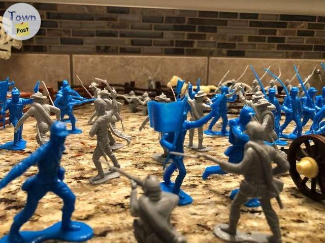 Photo of Civil war Plastic Soldiers blue and grey