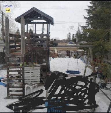 Photo of $150-Very Large Deer Stand/Station, Play Center - 1