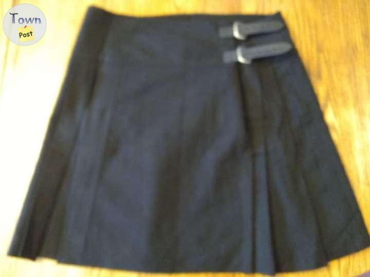 Photo of Ladies plain black kilt/skirt 