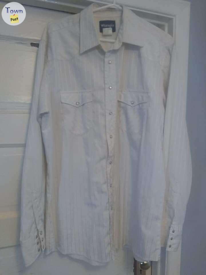 Photo of Men's Wrangler Western shirt 