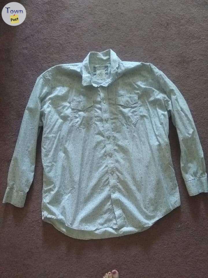 Photo of Men's long sleeve shirt 