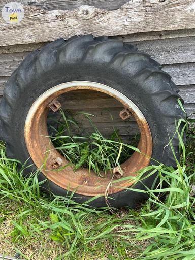 Photo of Farmall A tire and rim - 1