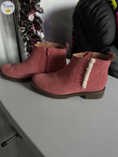 Photo of Ladies Boots - 1