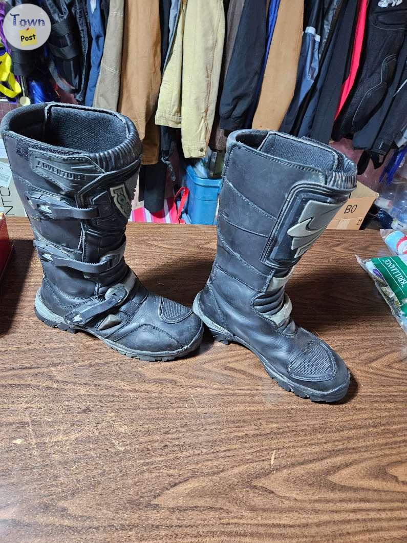 Photo of Forma Adventure Boots