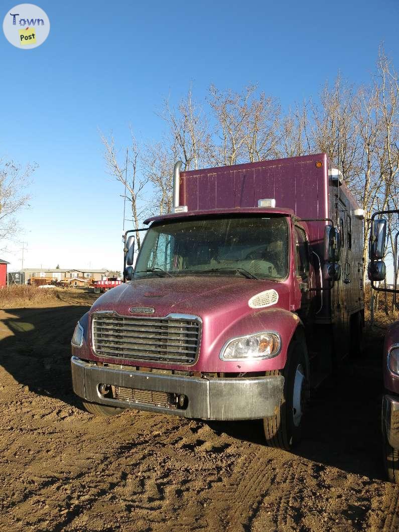 Photo of 2006 Freightliner M2