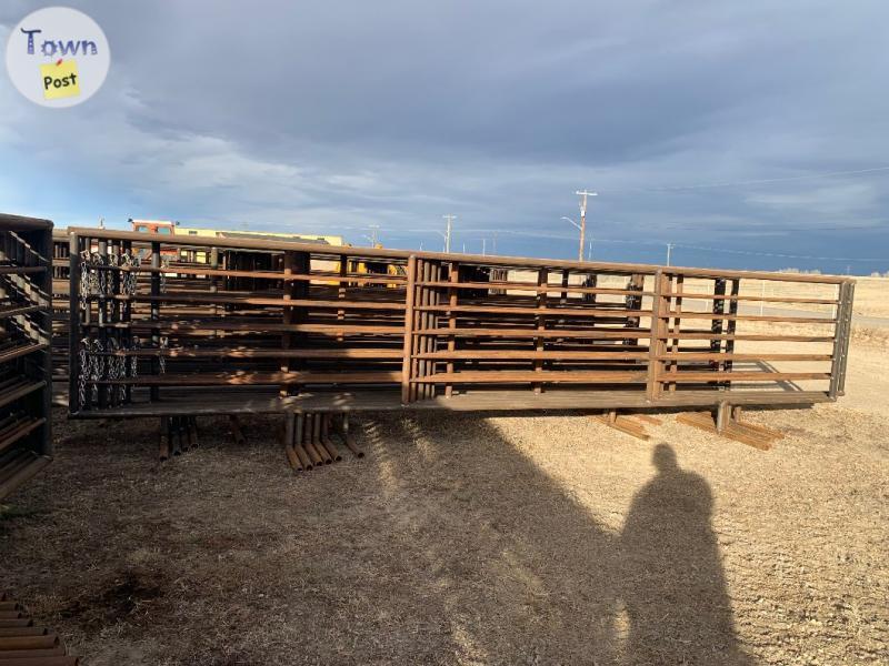 Photo of Free standing corral panels