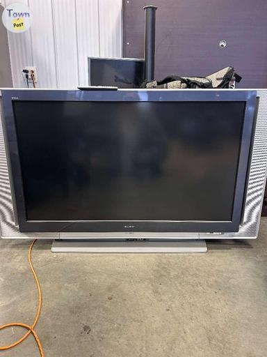 Photo of TV with Remote for Sale - 1