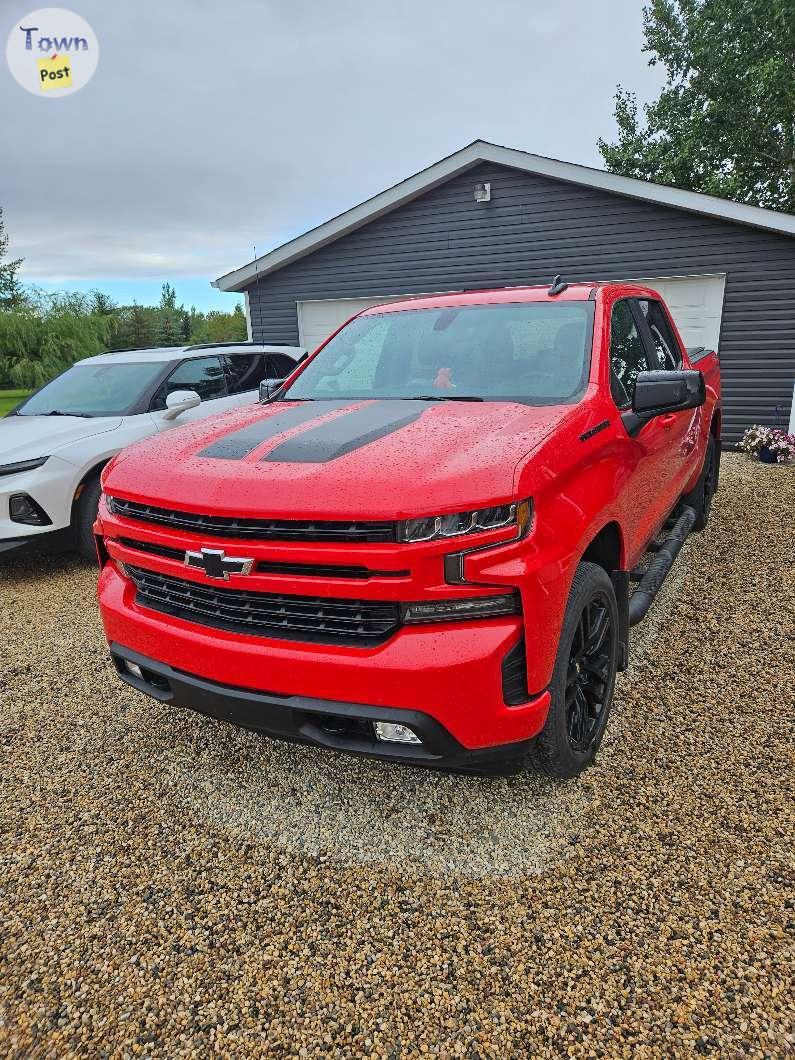 Photo of  2021 Silverado RST 5.3 v8 1500