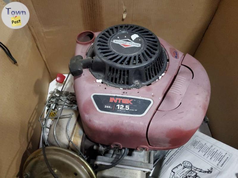 Photo of Briggs and stratton intek engine