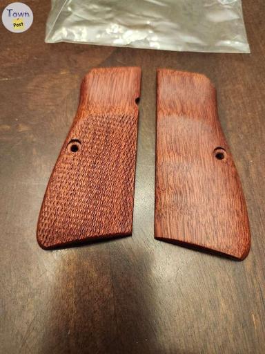 Photo of CZ75 hardwood grips new - 1