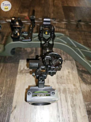 Photo of bowtech rh caebin zion 60lb  - 2