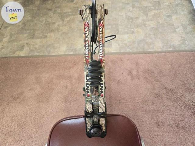 Photo of Hoyt compound bow