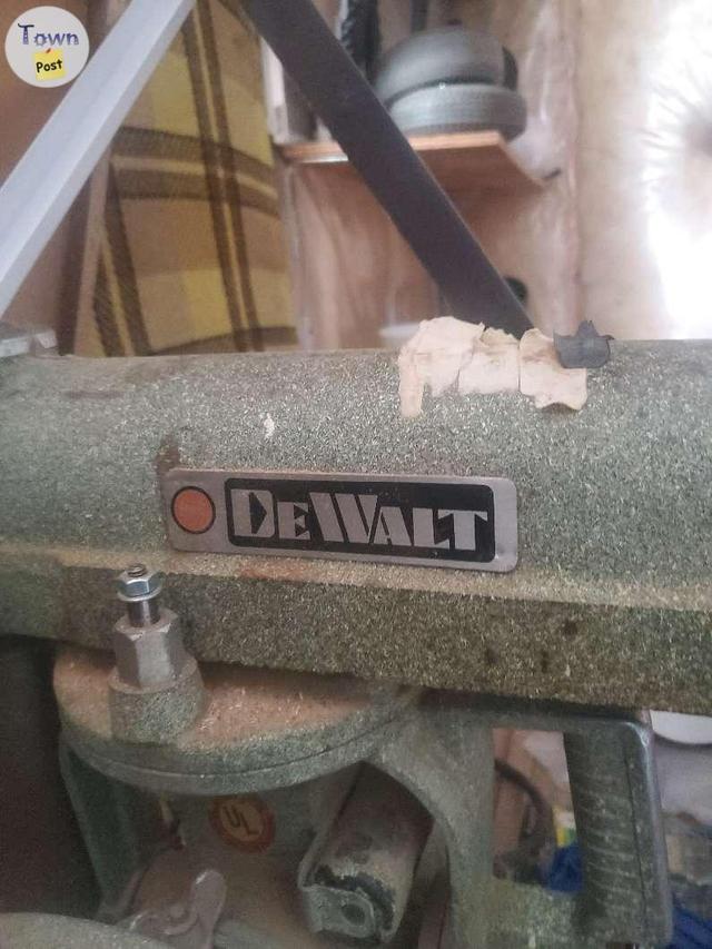 Photo of A radio arm saw