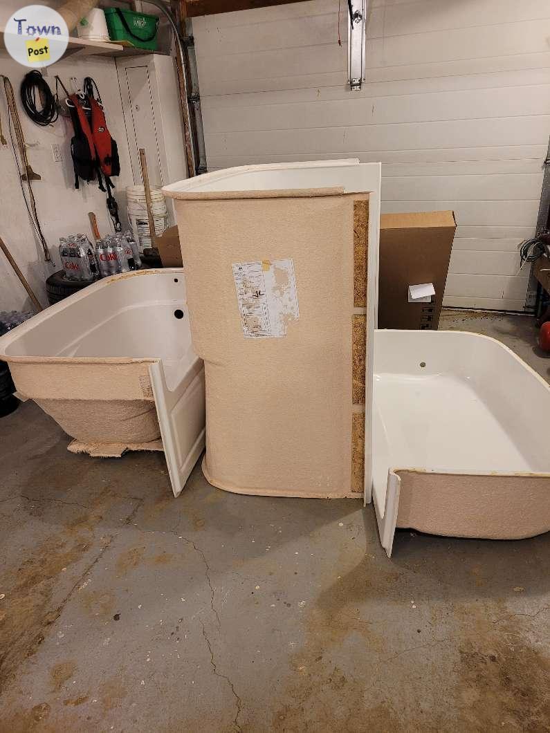 Photo of Used 3 pc (rt) Apron tub unit