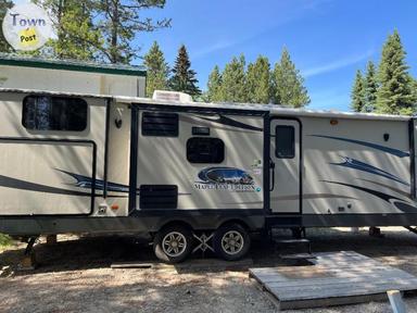 Photo of 2013 Coachman Freedom Express Maple Leaf Edition 320bhds - 2