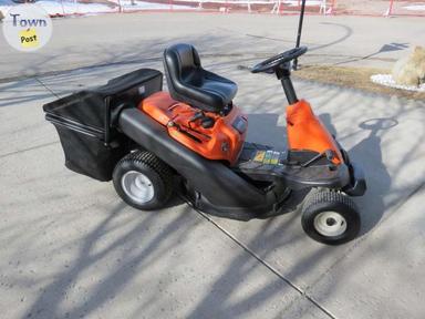 Photo of Columbia CR30H 30" hydrostatic lawn mower - 1