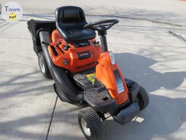 Photo of Columbia CR30H 30" hydrostatic lawn mower - 2