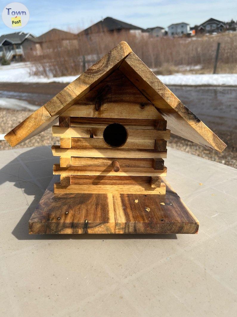 Photo of Log bird house