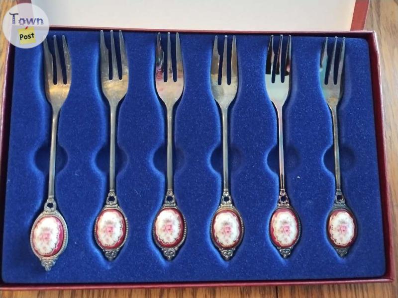 Photo of Vintage fork set