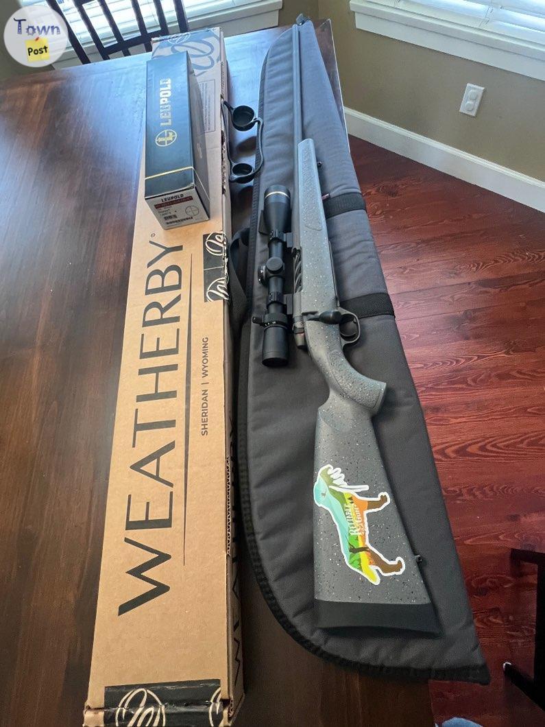 Photo of Weatherby mark V hunter 30-06 sprg leupold vx3-hd