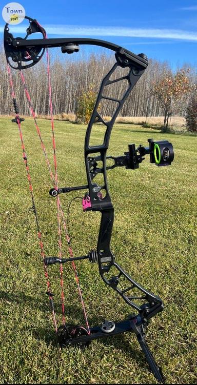 Photo of Woman’s Elite left handed Bow - 2