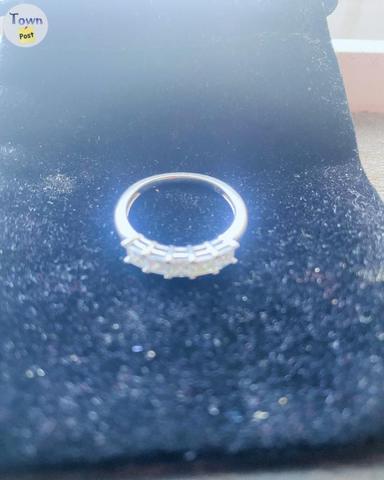 Photo of Womens Diamond Ring - 2