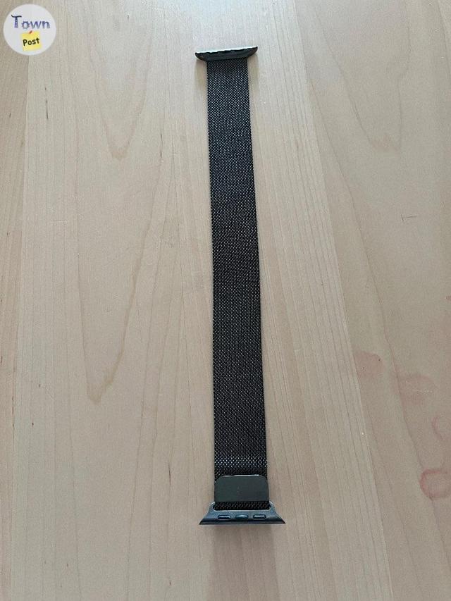 Photo of As new magnetic Apple Watch series 9 45 mill watch band