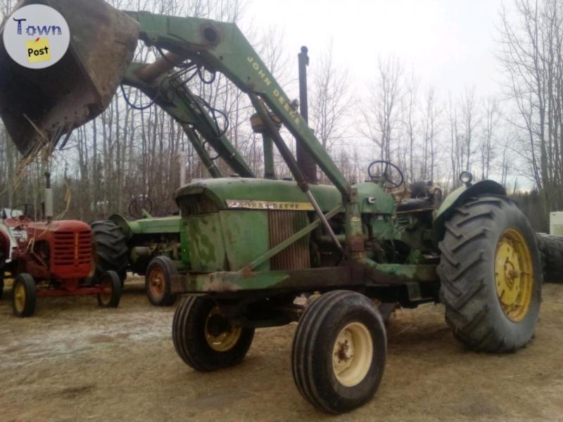 Photo of John Deere diesel 4010 tractor 