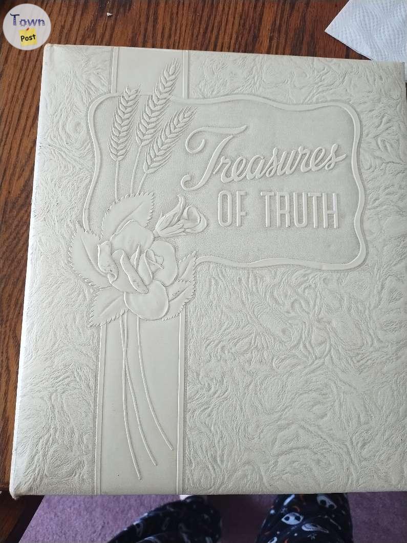 Photo of Treasures of Truth binder