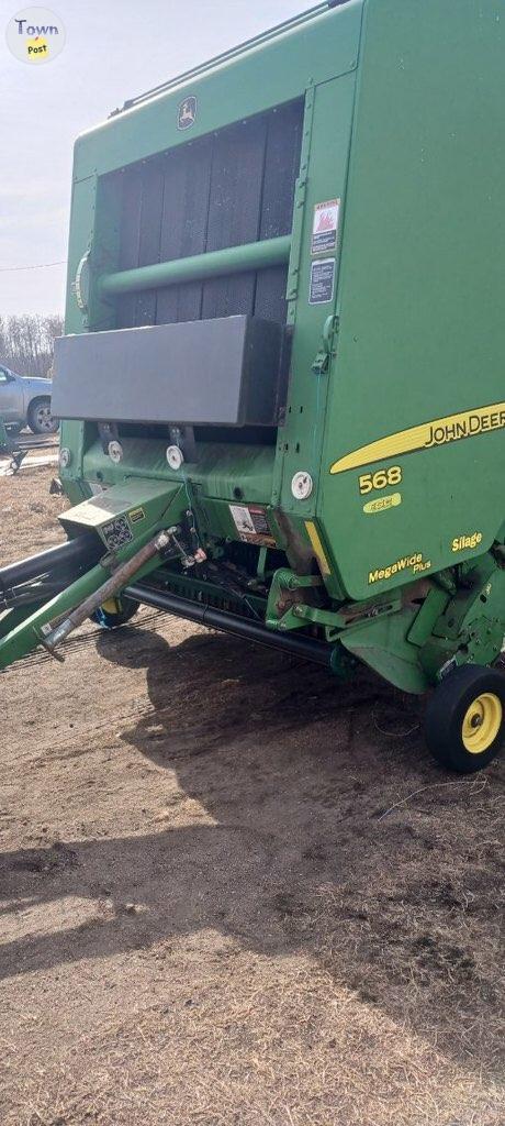 Photo of 2008 John Deere 568 Round Baler