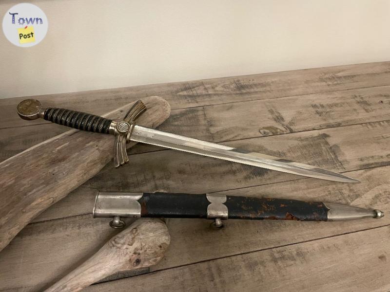 Photo of WW2 German 1st Model Luftwaffe (Airforce) Dagger