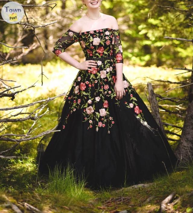 Photo of GRAD DRESS