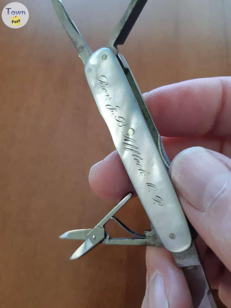 Photo of Winchester Pearl pocket knife