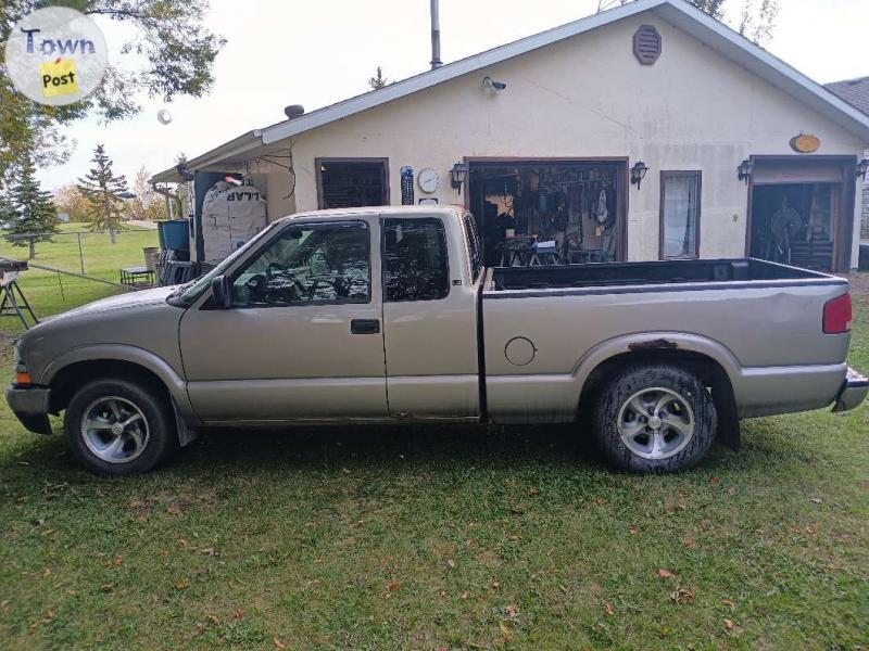 Photo of 2002 Chevy S10 LS 4.3L V6