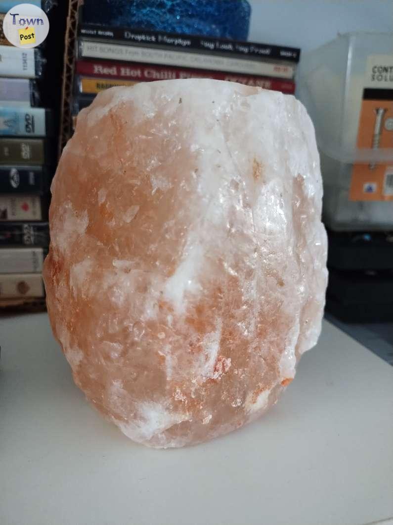 Photo of Himalayan Pink salt tealight holder