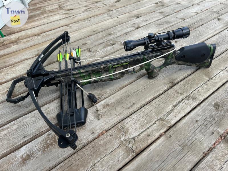 Photo of Barnett Revolution Compound Crossbow 