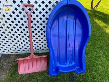 Photo of Kids Sled and sturdy vintage snow shovel - 1