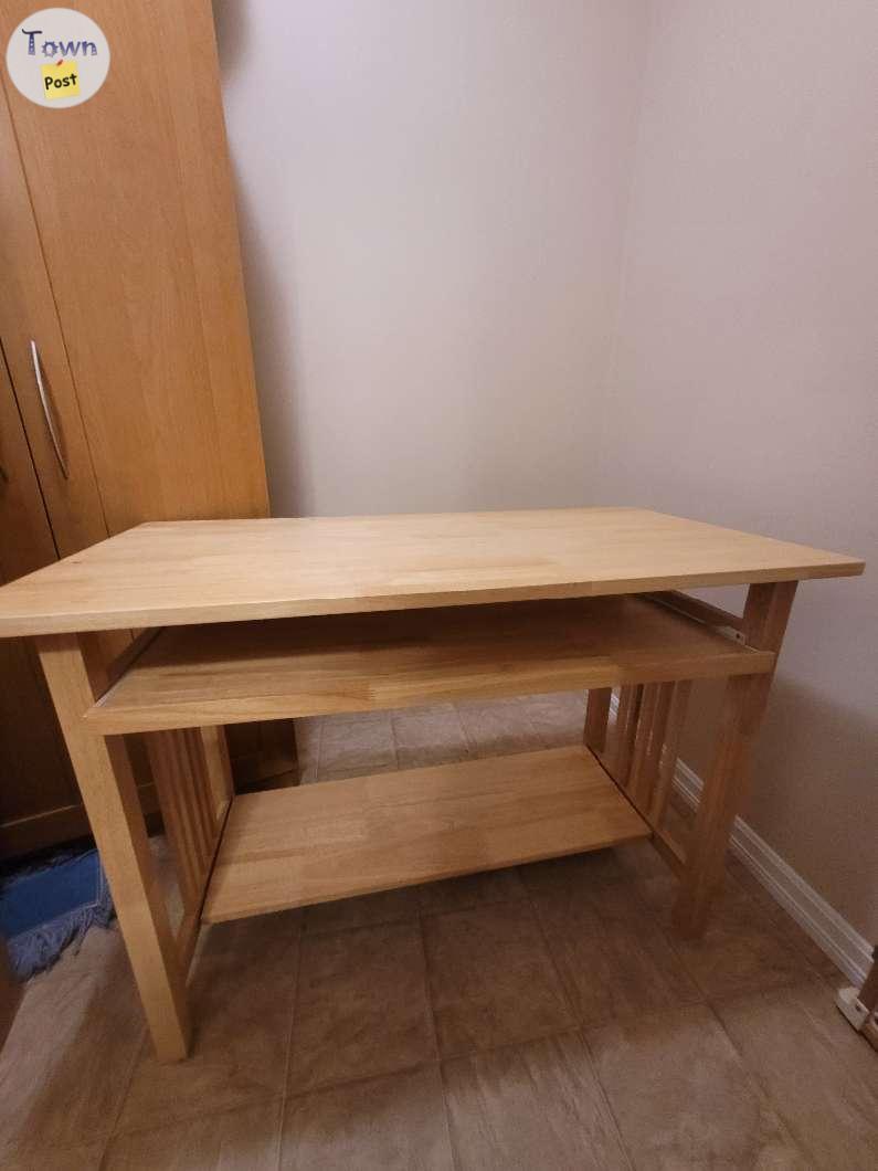 Photo of Free Pine Finish Table